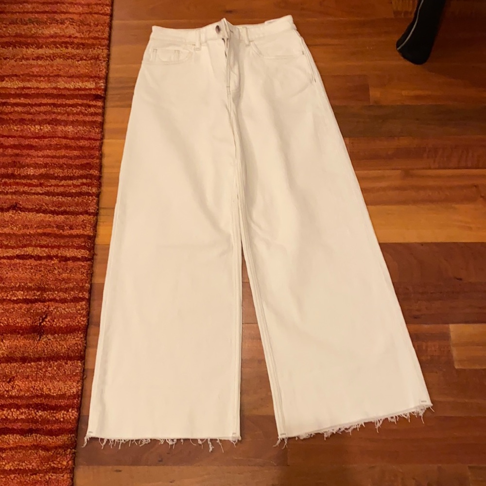 NWT White H&M wide legged jeans size 4
